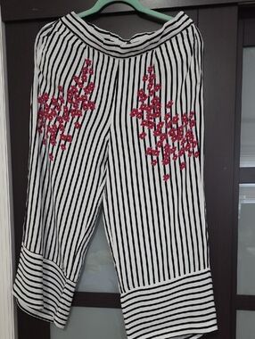 Zara Black & White Striped Wide-Leg Pants with Pink Floral Embroidery